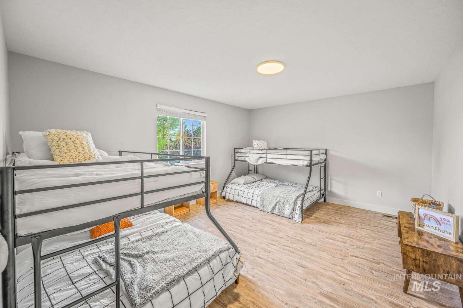 1591 Vinifera, Kuna, Idaho 83634, 6 Bedrooms, 2.5 Bathrooms, Residential For Sale, Price $585,000, 98968674