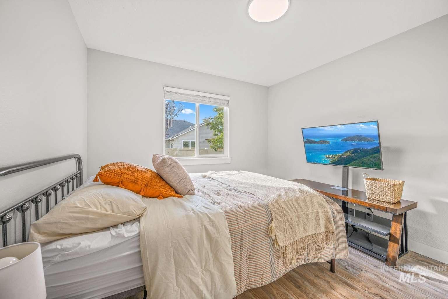 1591 Vinifera, Kuna, Idaho 83634, 6 Bedrooms, 2.5 Bathrooms, Residential For Sale, Price $585,000, 98968674