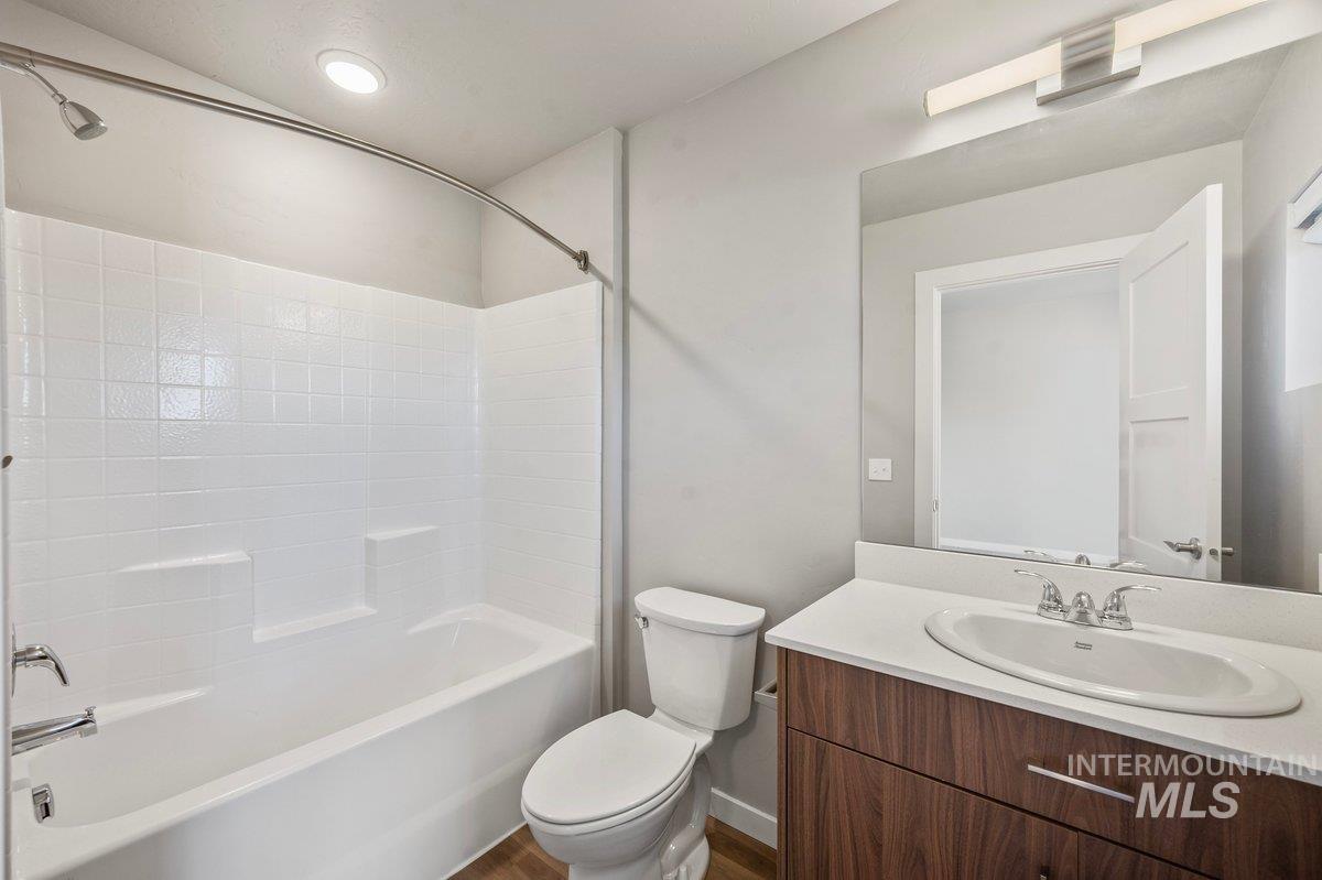 2801 W Palouse St, Boise, Idaho 83705, 3 Bedrooms, 2.5 Bathrooms, Residential For Sale, Price $474,999, 98968679