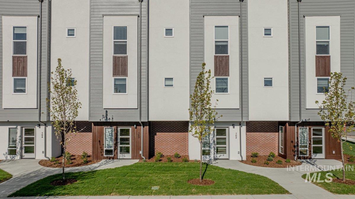 2801 W Palouse St, Boise, Idaho 83705, 3 Bedrooms, 2.5 Bathrooms, Residential For Sale, Price $474,999, 98968679