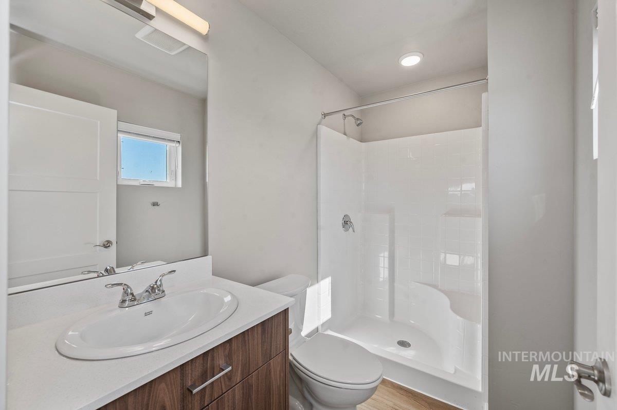 2773 W Palouse St, Boise, Idaho 83705, 3 Bedrooms, 2 Bathrooms, Residential For Sale, Price $459,999, 98968680