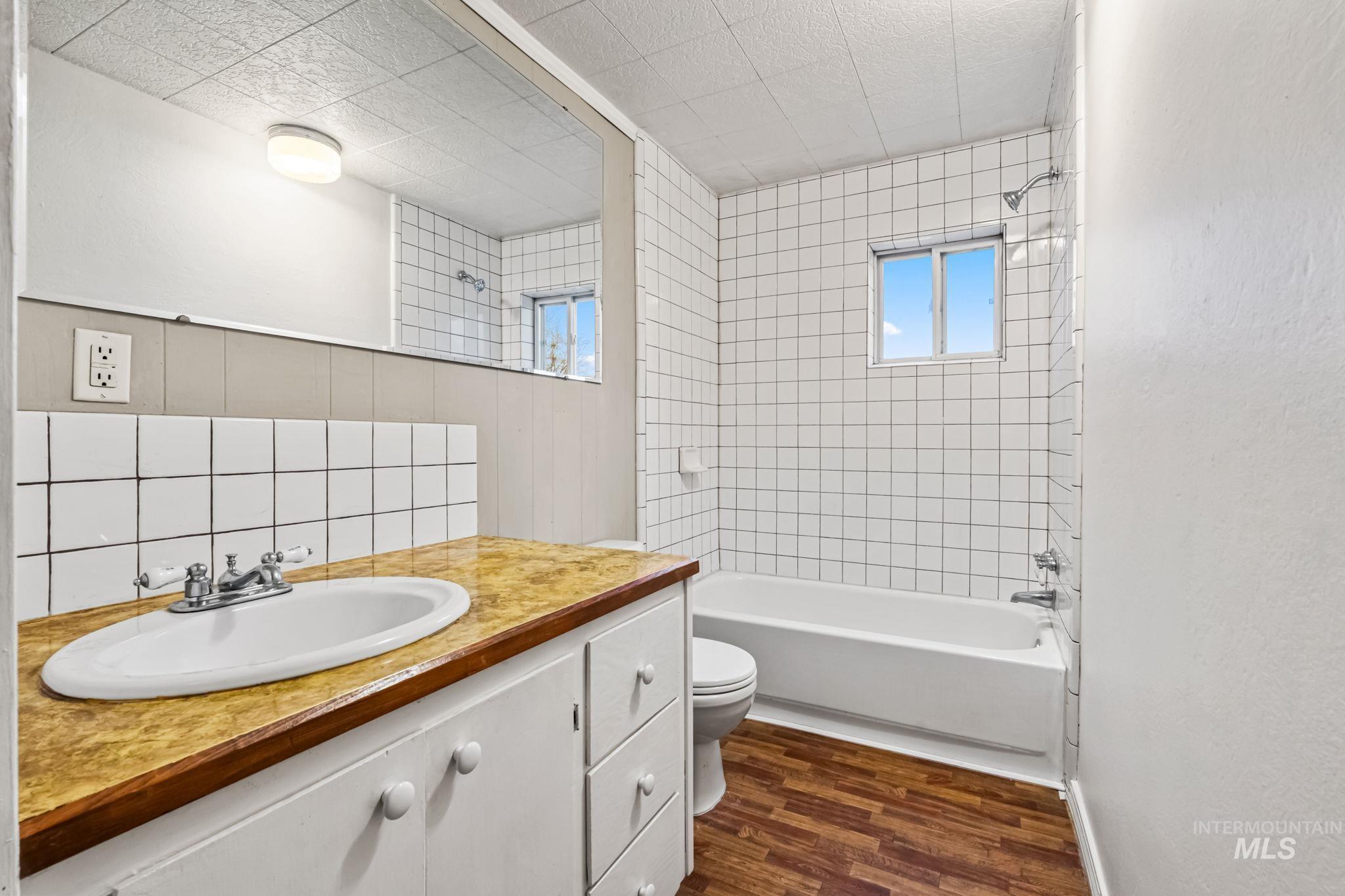 10065 Deer Flat Rd, Nampa, Idaho 83686, 4 Bedrooms, 2 Bathrooms, Residential For Sale, Price $589,900, 98968683