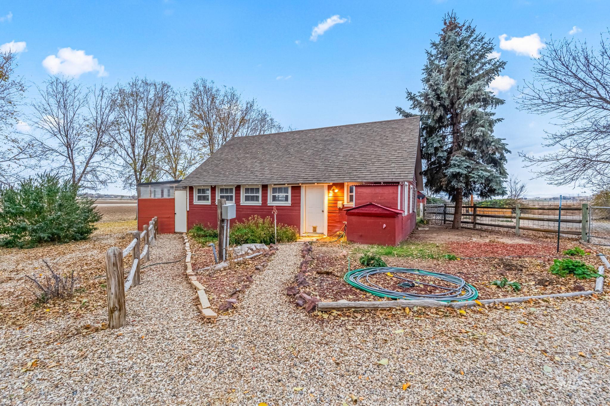 10065 Deer Flat Rd, Nampa, Idaho 83686, 4 Bedrooms, 2 Bathrooms, Residential For Sale, Price $589,900, 98968683