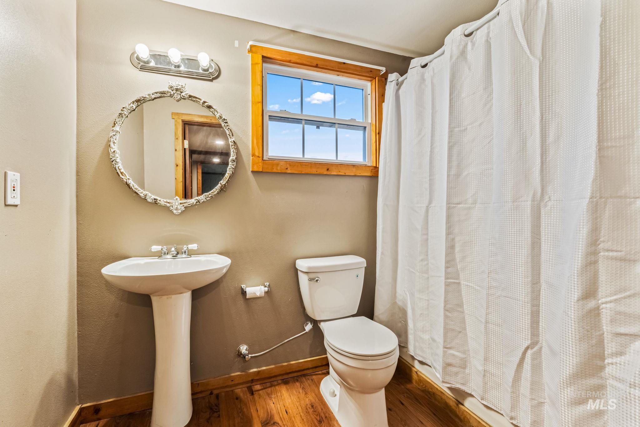 10065 Deer Flat Rd, Nampa, Idaho 83686, 4 Bedrooms, 2 Bathrooms, Residential For Sale, Price $589,900, 98968683