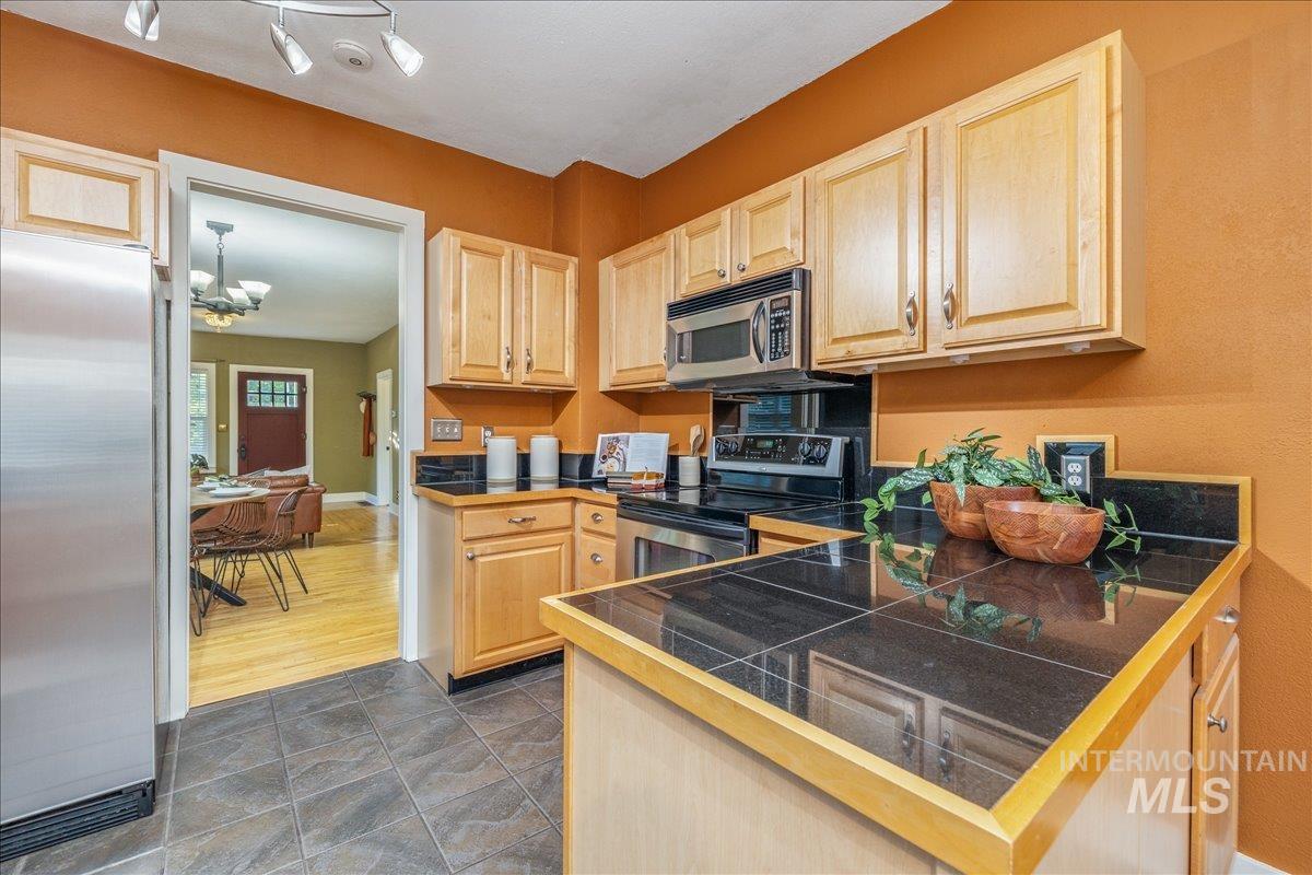 1410 N 20th Street, Boise, Idaho 83702, 3 Bedrooms, 1.5 Bathrooms, Residential For Sale, Price $735,000, 98968694