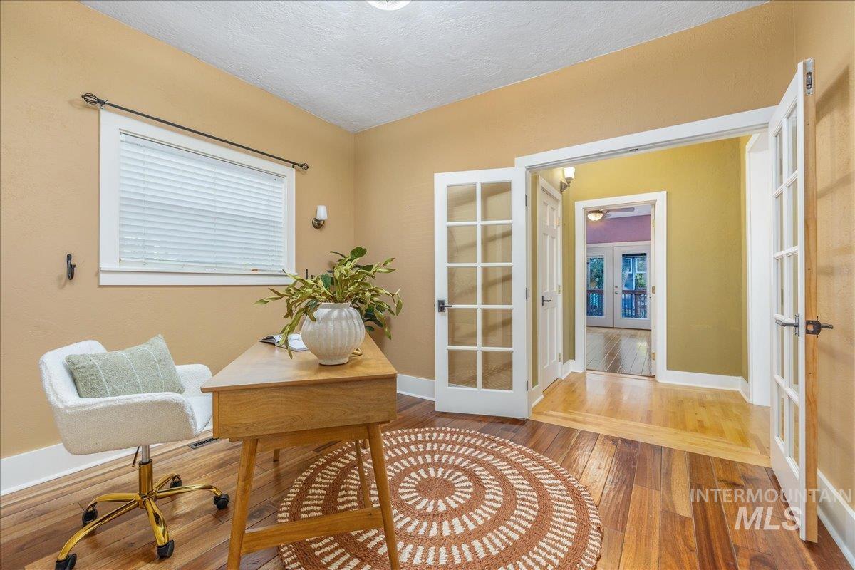 1410 N 20th Street, Boise, Idaho 83702, 3 Bedrooms, 1.5 Bathrooms, Residential For Sale, Price $735,000, 98968694