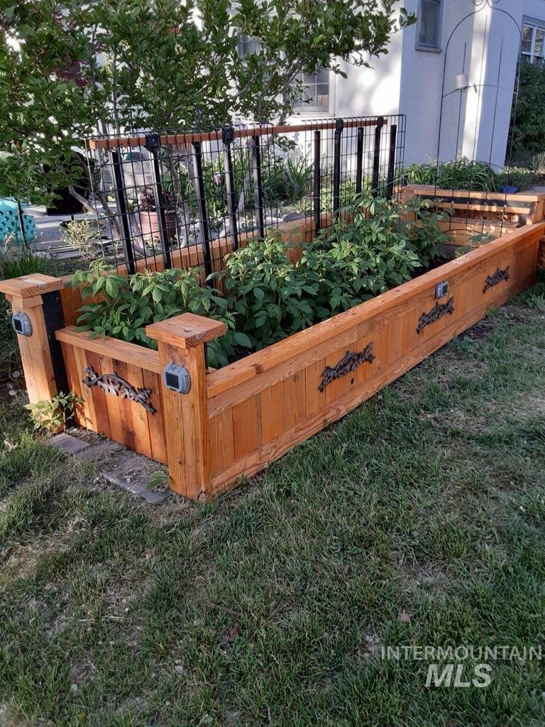 1410 N 20th Street, Boise, Idaho 83702, 3 Bedrooms, 1.5 Bathrooms, Residential For Sale, Price $735,000, 98968694