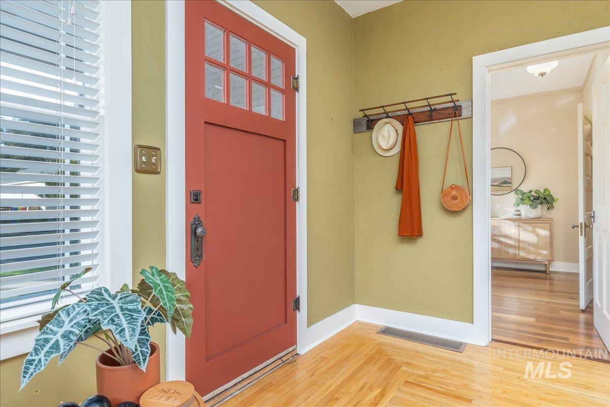 1410 N 20th Street, Boise, Idaho 83702, 3 Bedrooms, 1.5 Bathrooms, Residential For Sale, Price $735,000, 98968694