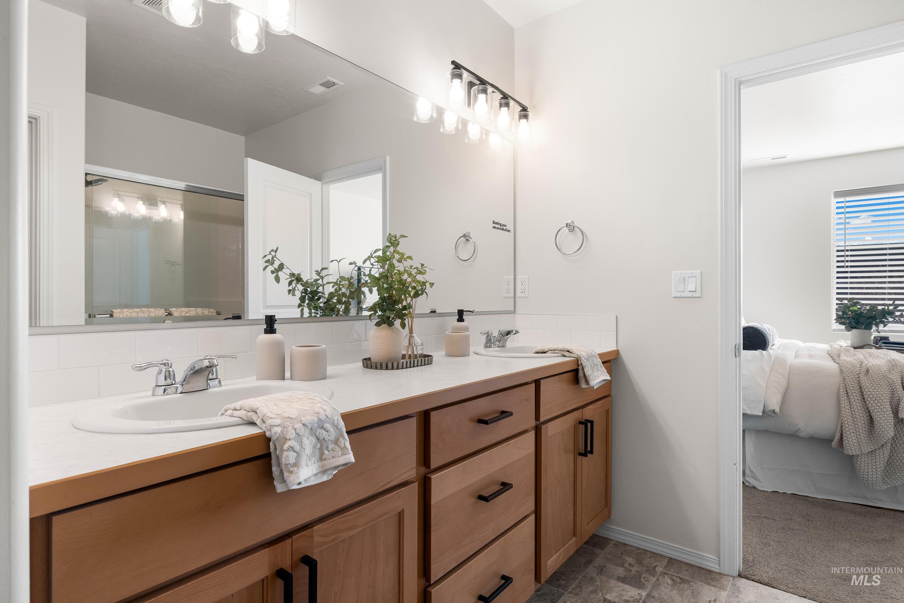 2413 W Foxglove Dr, Nampa, Idaho 83686, 3 Bedrooms, 2 Bathrooms, Residential For Sale, Price $410,000, 98968696