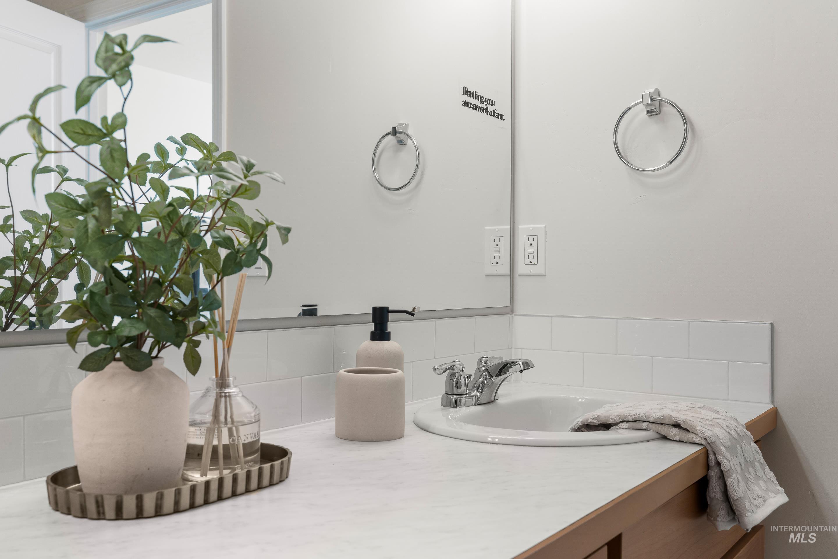 2413 W Foxglove Dr, Nampa, Idaho 83686, 3 Bedrooms, 2 Bathrooms, Residential For Sale, Price $410,000, 98968696