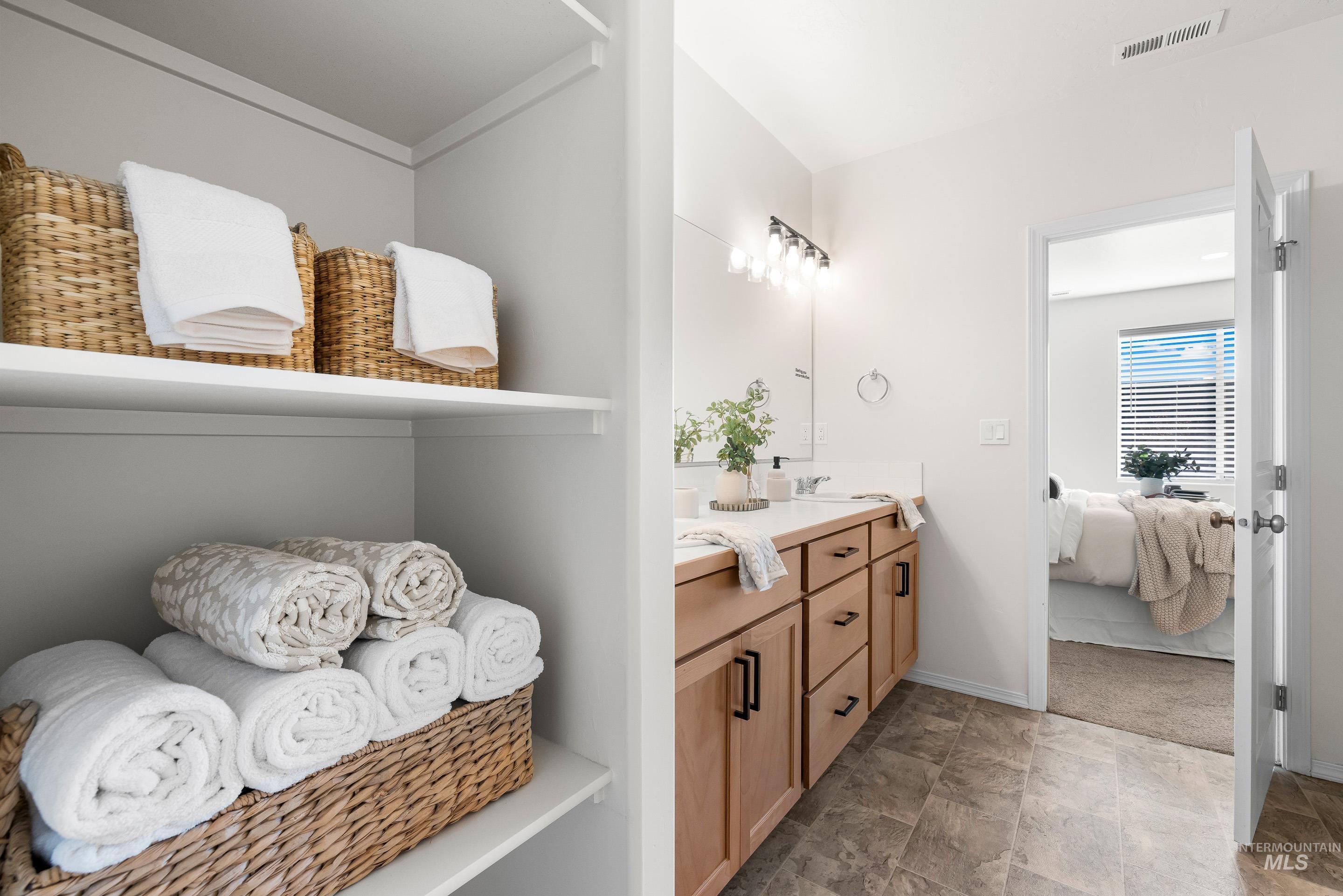 2413 W Foxglove Dr, Nampa, Idaho 83686, 3 Bedrooms, 2 Bathrooms, Residential For Sale, Price $410,000, 98968696