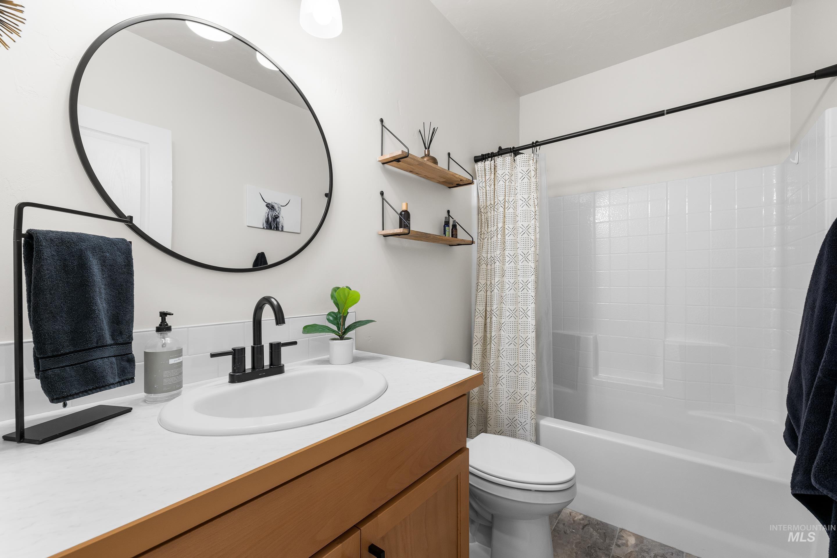 2413 W Foxglove Dr, Nampa, Idaho 83686, 3 Bedrooms, 2 Bathrooms, Residential For Sale, Price $410,000, 98968696