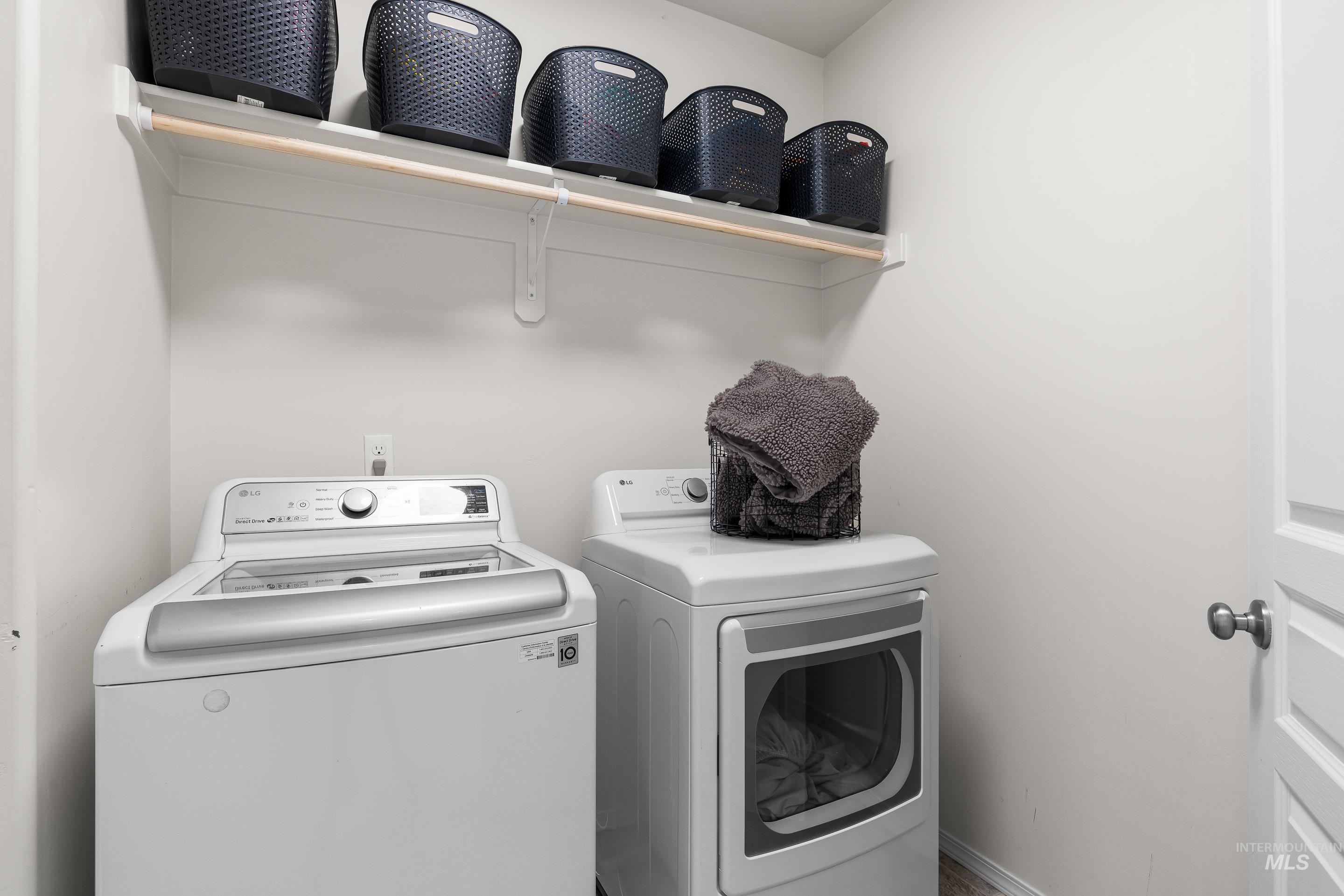 2413 W Foxglove Dr, Nampa, Idaho 83686, 3 Bedrooms, 2 Bathrooms, Residential For Sale, Price $410,000, 98968696