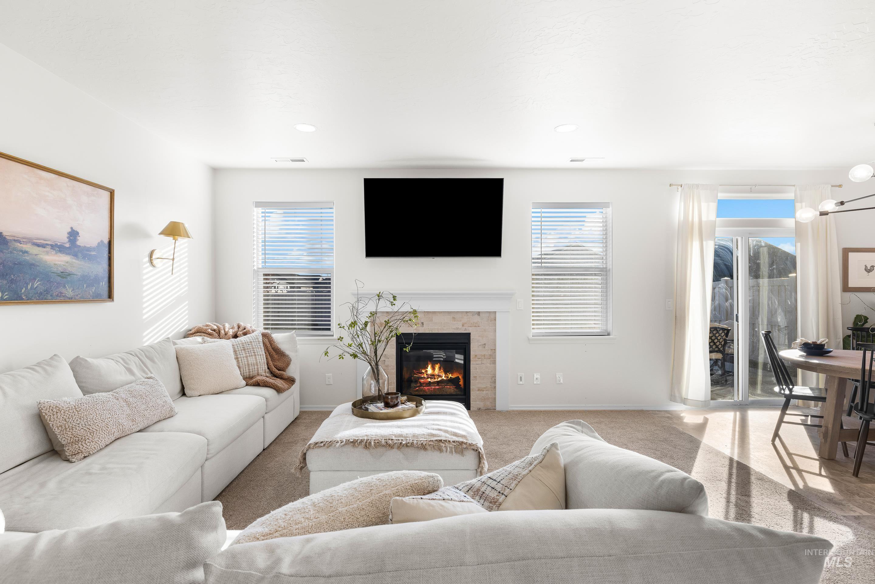 2413 W Foxglove Dr, Nampa, Idaho 83686, 3 Bedrooms, 2 Bathrooms, Residential For Sale, Price $410,000, 98968696