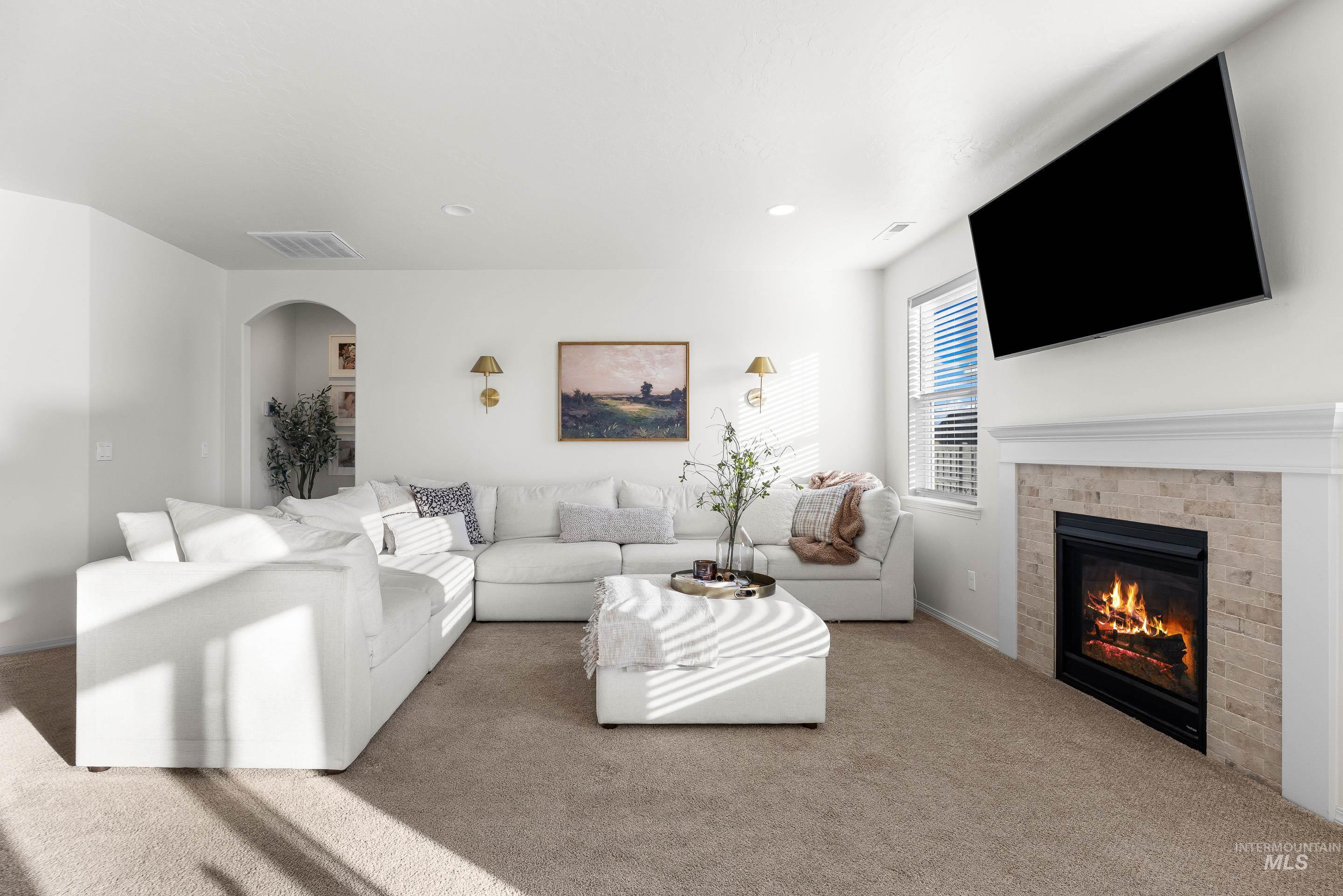 2413 W Foxglove Dr, Nampa, Idaho 83686, 3 Bedrooms, 2 Bathrooms, Residential For Sale, Price $410,000, 98968696