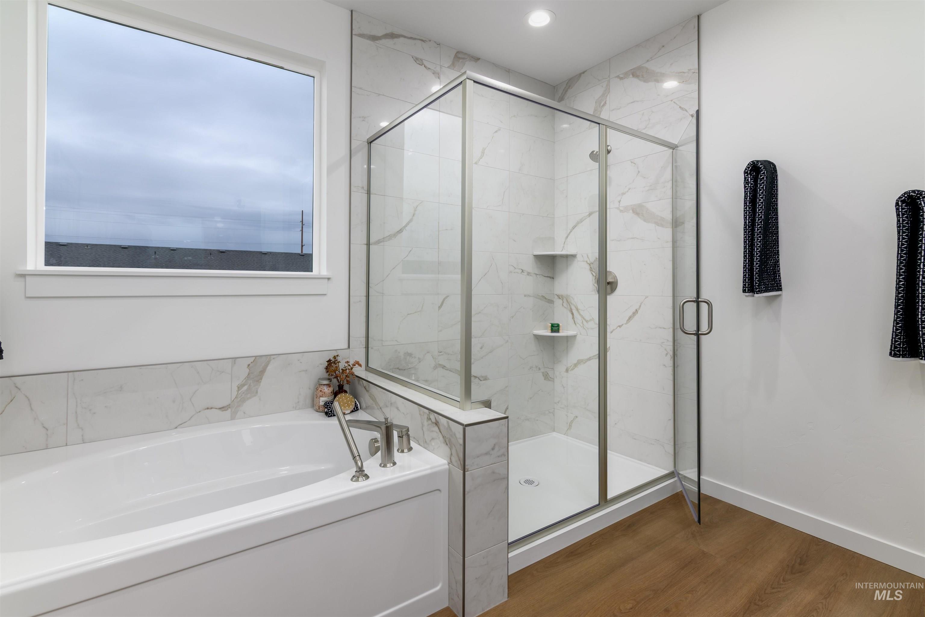 6239 W Snow Currant St, Meridian, Idaho 83646, 4 Bedrooms, 3 Bathrooms, Residential For Sale, Price $634,000, 98968704