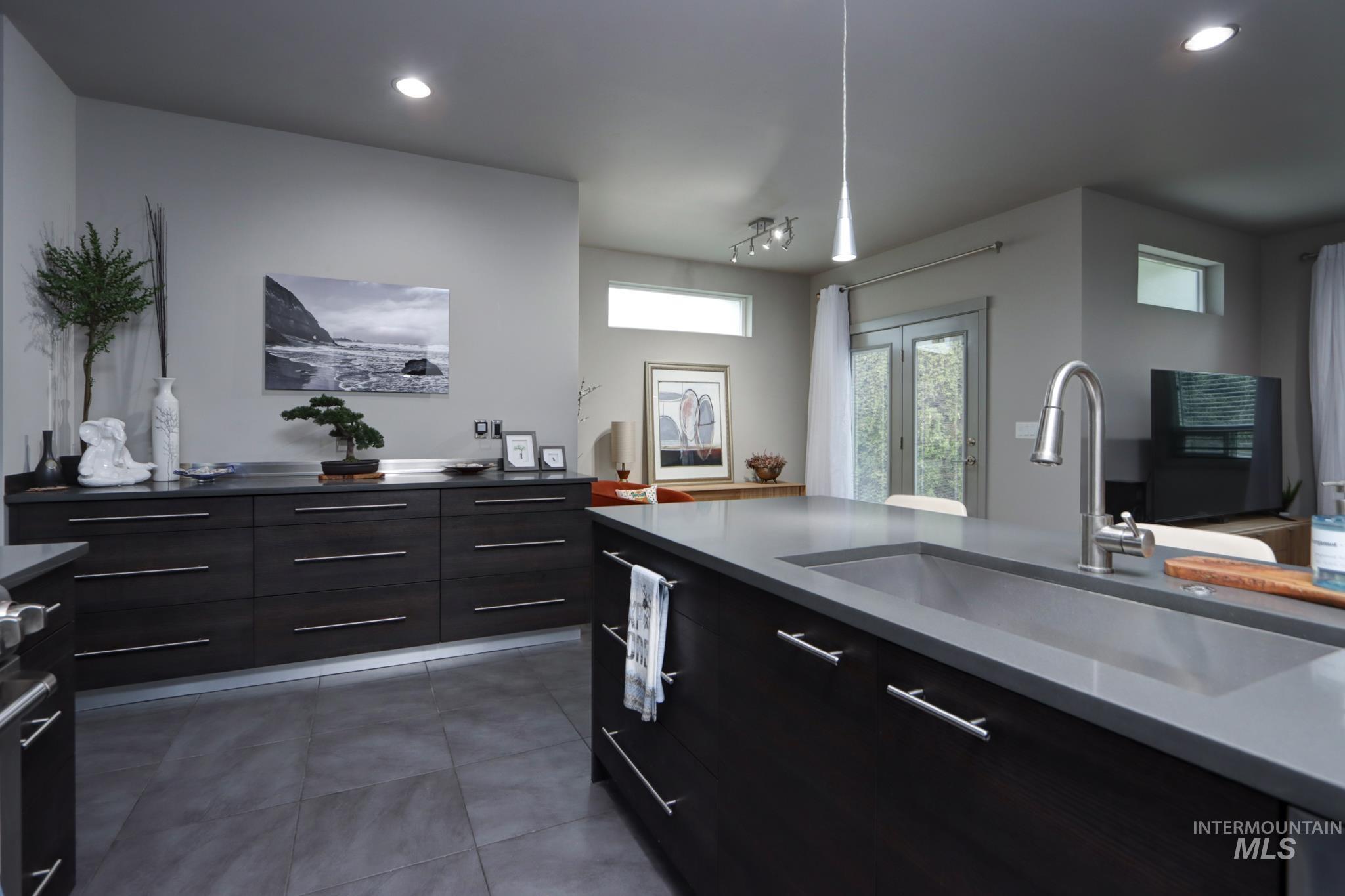 326 E Whitespur, Meridian, Idaho 83642, 2 Bedrooms, 2 Bathrooms, Residential For Sale, Price $418,000, 98968710