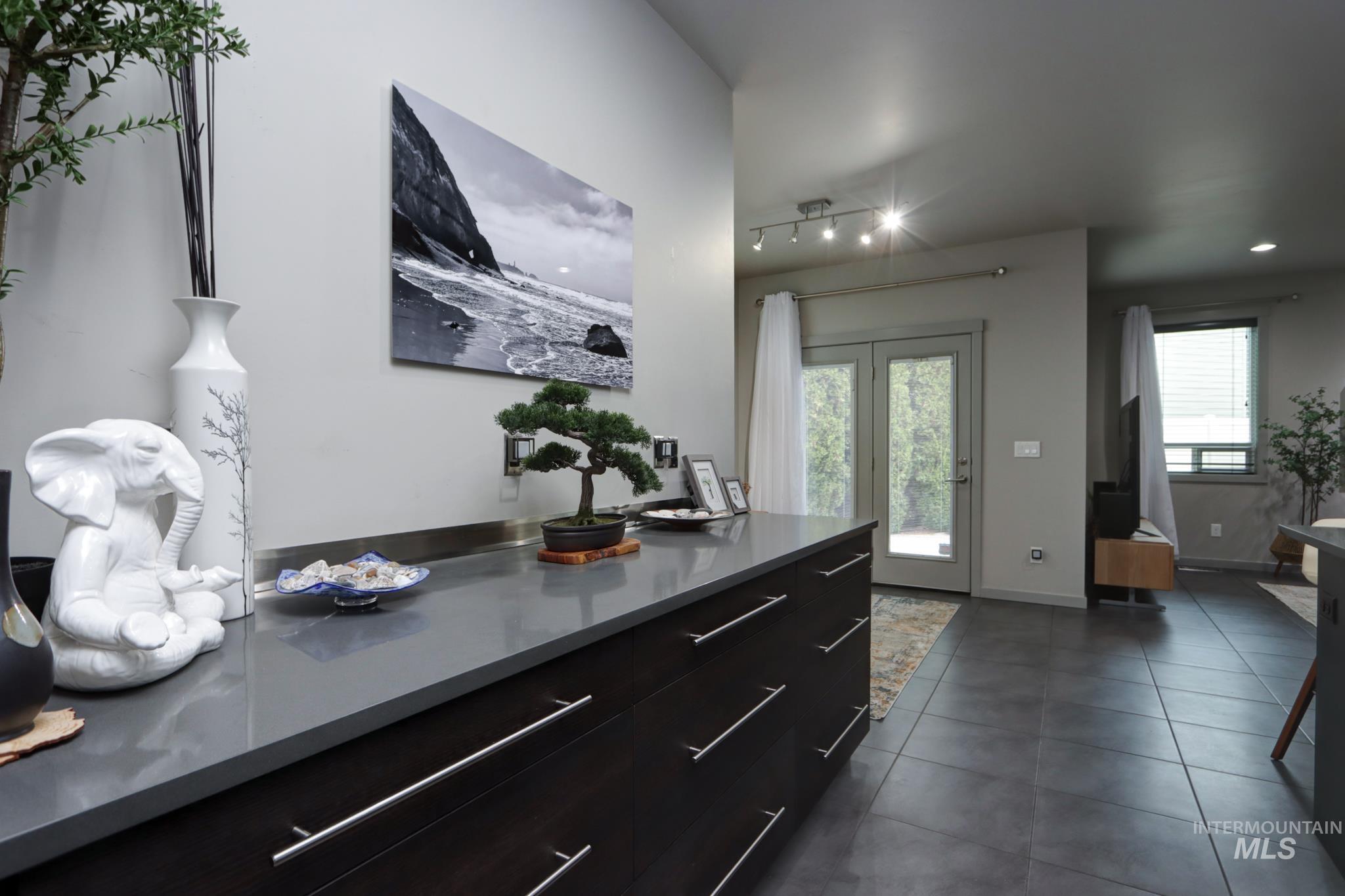 326 E Whitespur, Meridian, Idaho 83642, 2 Bedrooms, 2 Bathrooms, Residential For Sale, Price $418,000, 98968710