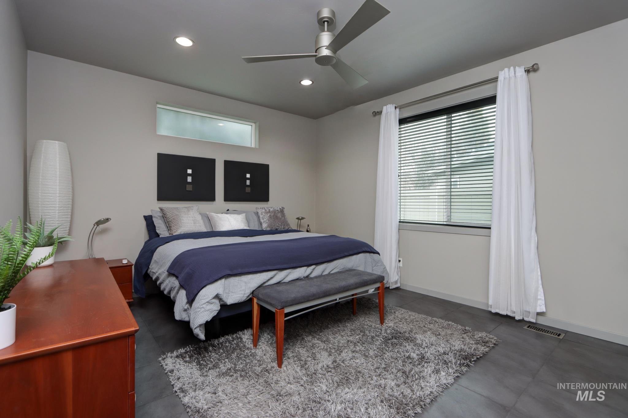 326 E Whitespur, Meridian, Idaho 83642, 2 Bedrooms, 2 Bathrooms, Residential For Sale, Price $418,000, 98968710