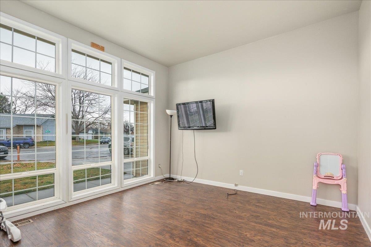 1966 N Pilgrim Avenue, Boise, Idaho 83704, 3 Bedrooms, 2 Bathrooms, Residential For Sale, Price $419,900, 98968717