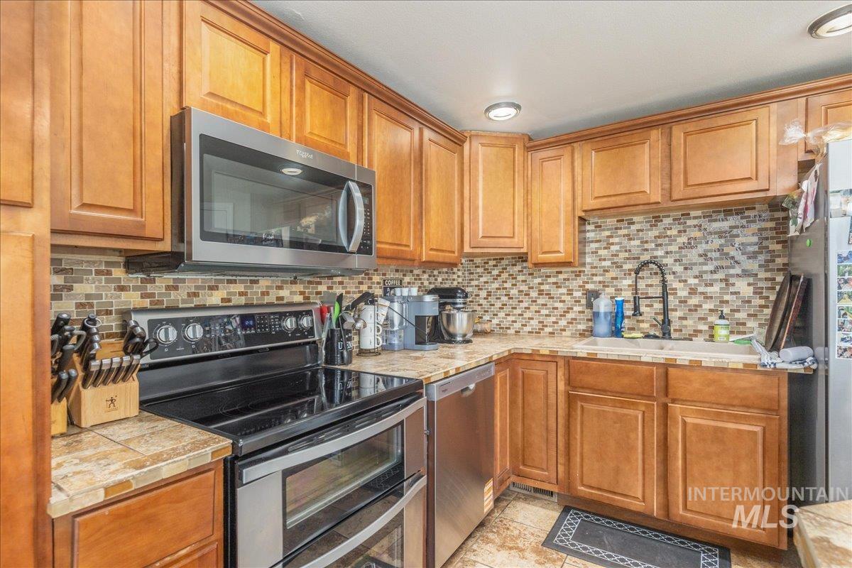 1966 N Pilgrim Avenue, Boise, Idaho 83704, 3 Bedrooms, 2 Bathrooms, Residential For Sale, Price $419,900, 98968717