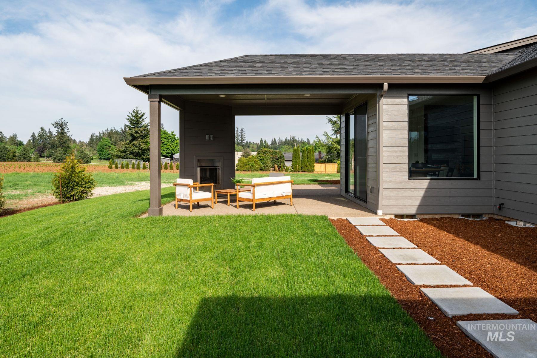 7623 W Flathead Lake Street, Eagle, Idaho 83616, 5 Bedrooms, 4.5 Bathrooms, Residential For Sale, Price $1,402,500, 98968724