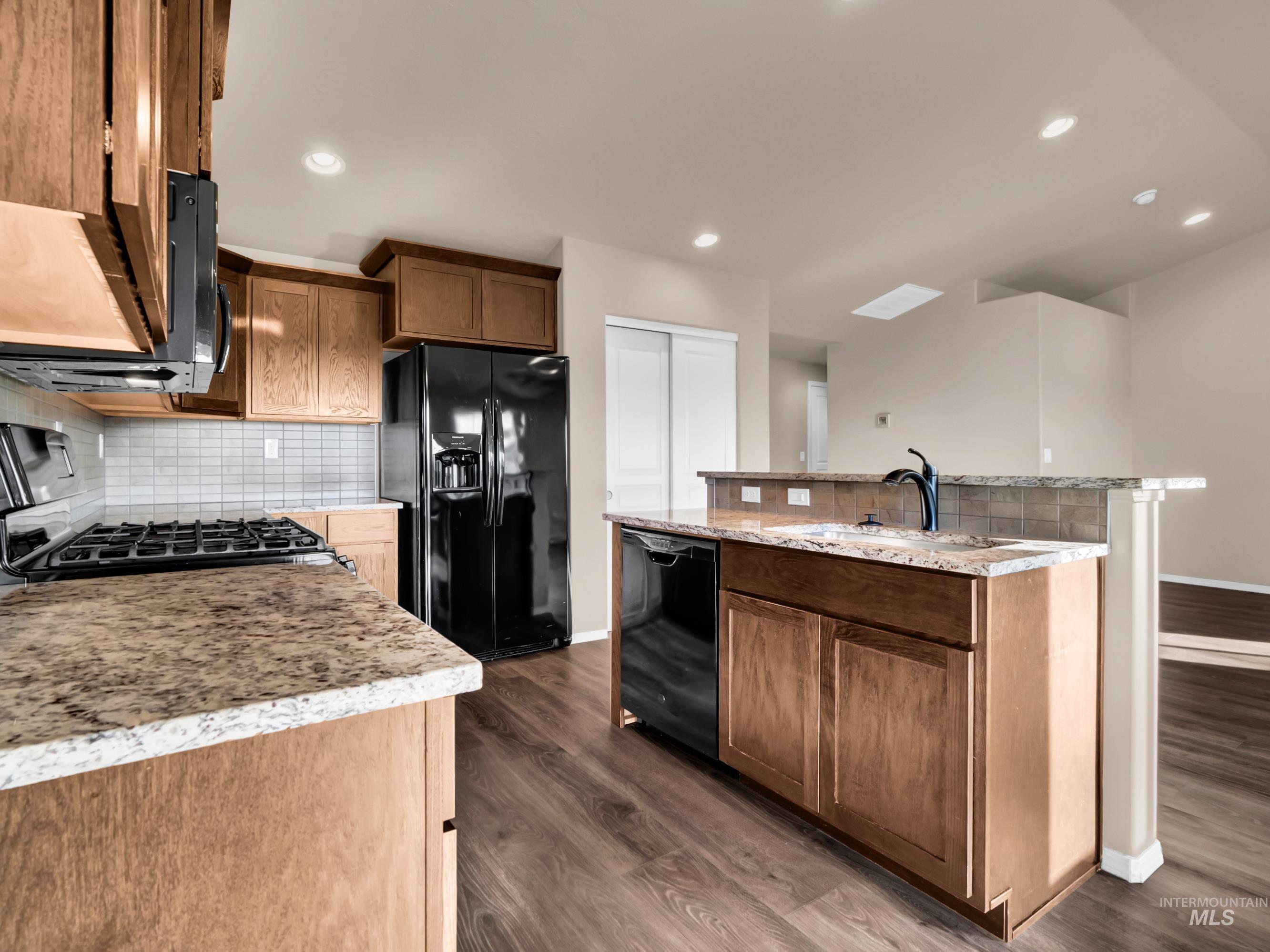 5520 Boomerang way, Caldwell, Idaho 83607, 3 Bedrooms, 2 Bathrooms, Residential For Sale, Price $369,900, 98968725