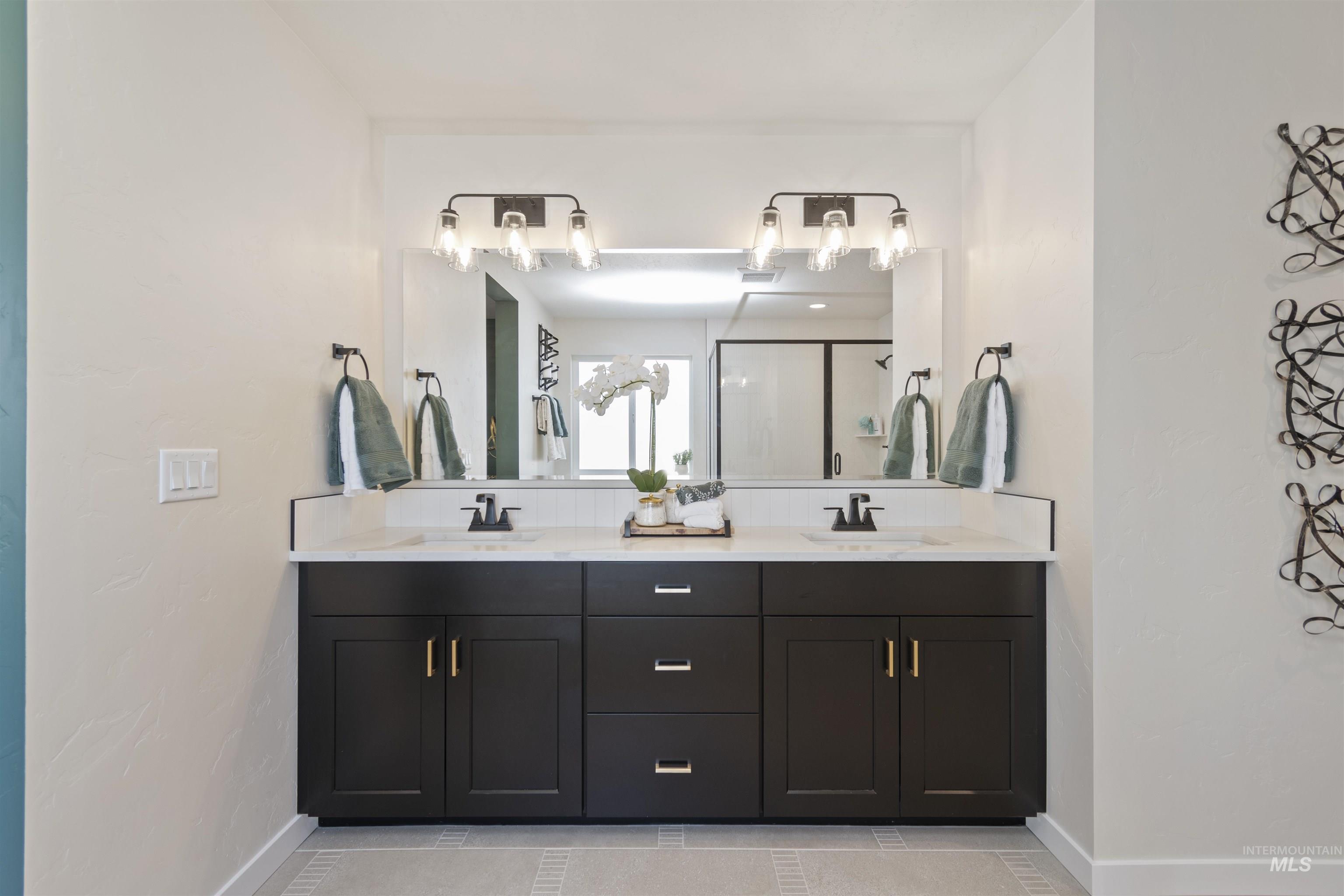 19240 Red Eagle Way, Caldwell, Idaho 83605, 5 Bedrooms, 3 Bathrooms, Residential For Sale, Price $478,599, 98968742