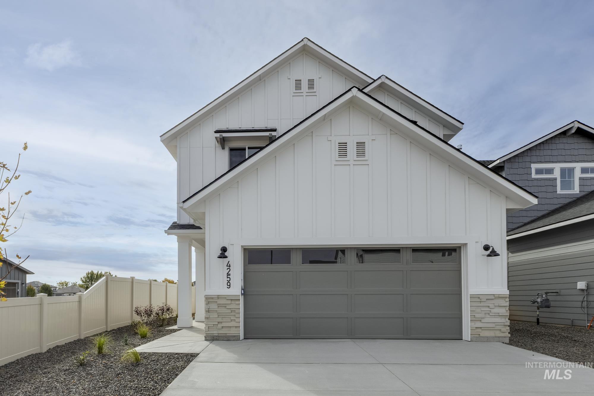 10530 W Teratai St, Star, Idaho 83669, 4 Bedrooms, 2.5 Bathrooms, Residential For Sale, Price $494,990,MLS 98968756