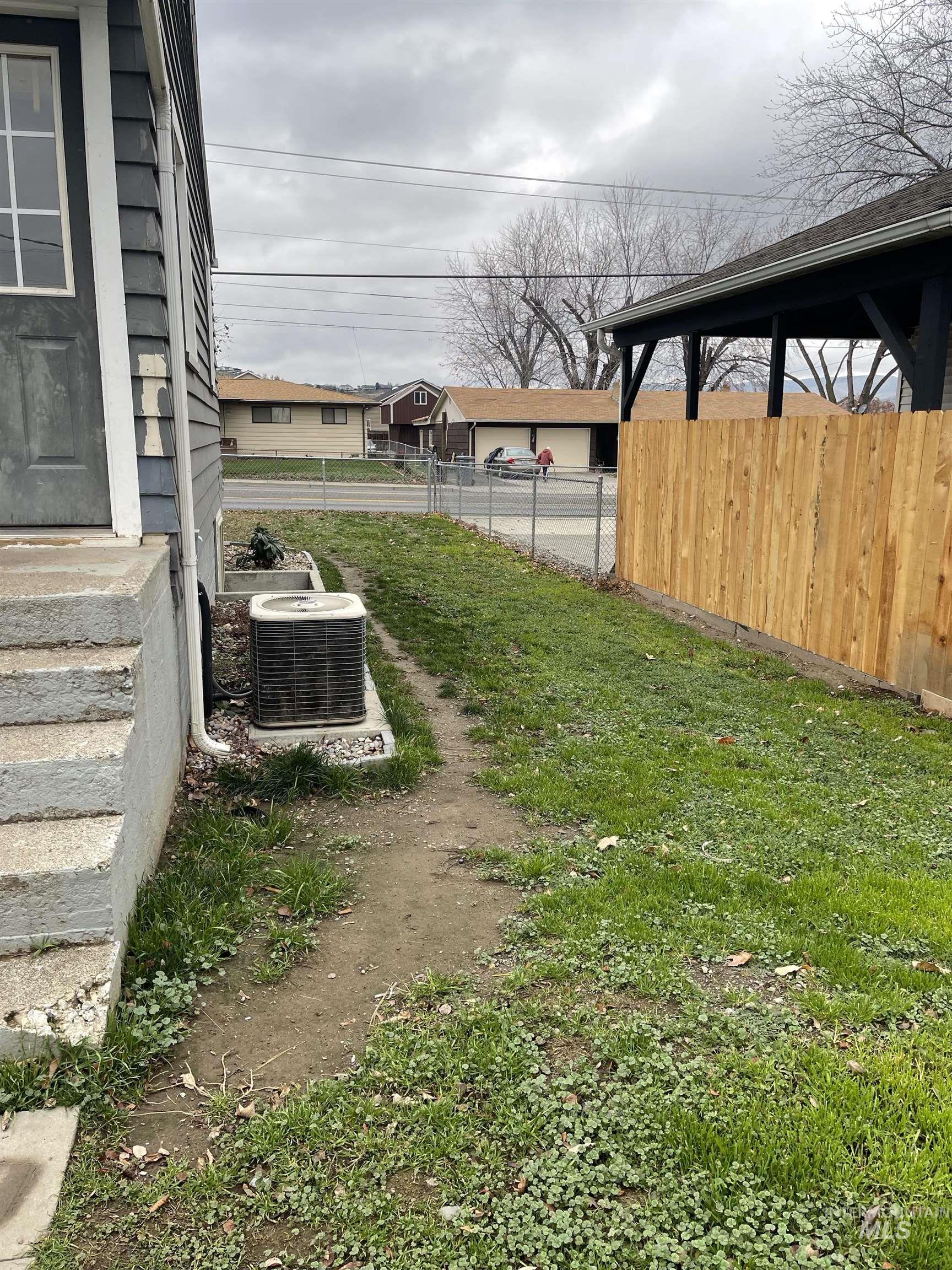 1117 15th Street, Clarkston, Idaho 99403, 3 Bedrooms, 1 Bathroom, Residential For Sale, Price $325,000, 98968775