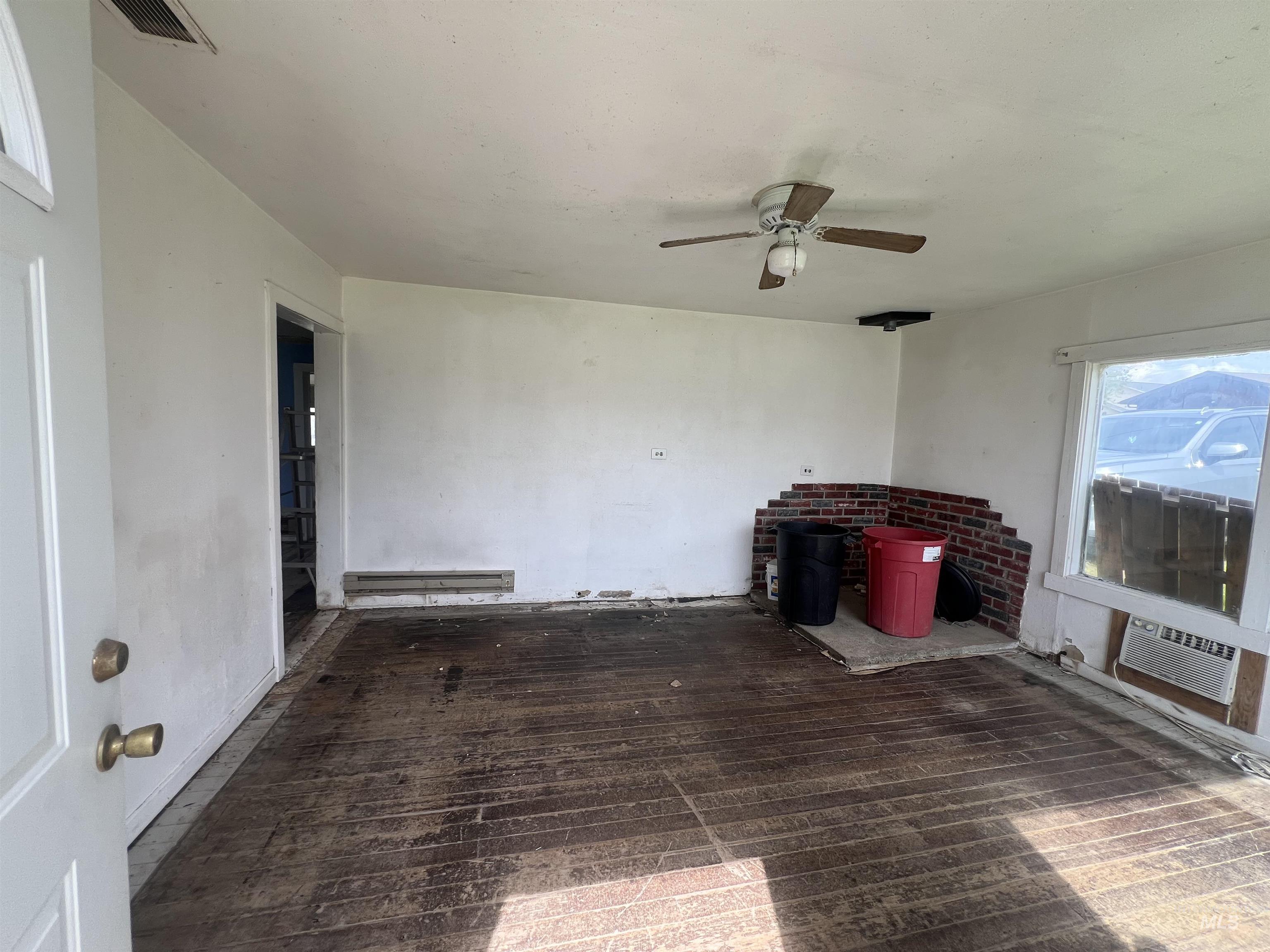 1902 4th Ave, Clarkston, Washington 99403, 2 Bedrooms, 1 Bathroom, Residential For Sale, Price $120,000, 98968777