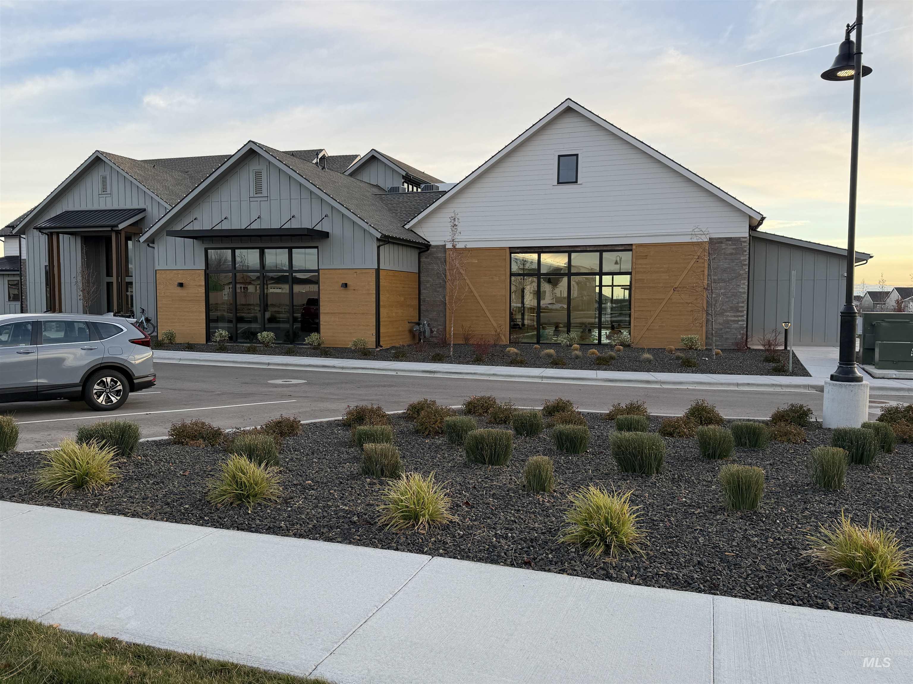 2186 N Leatherwood, Star, Idaho 83669, 2 Bedrooms, 2 Bathrooms, Residential For Sale, Price $454,900, 98968779