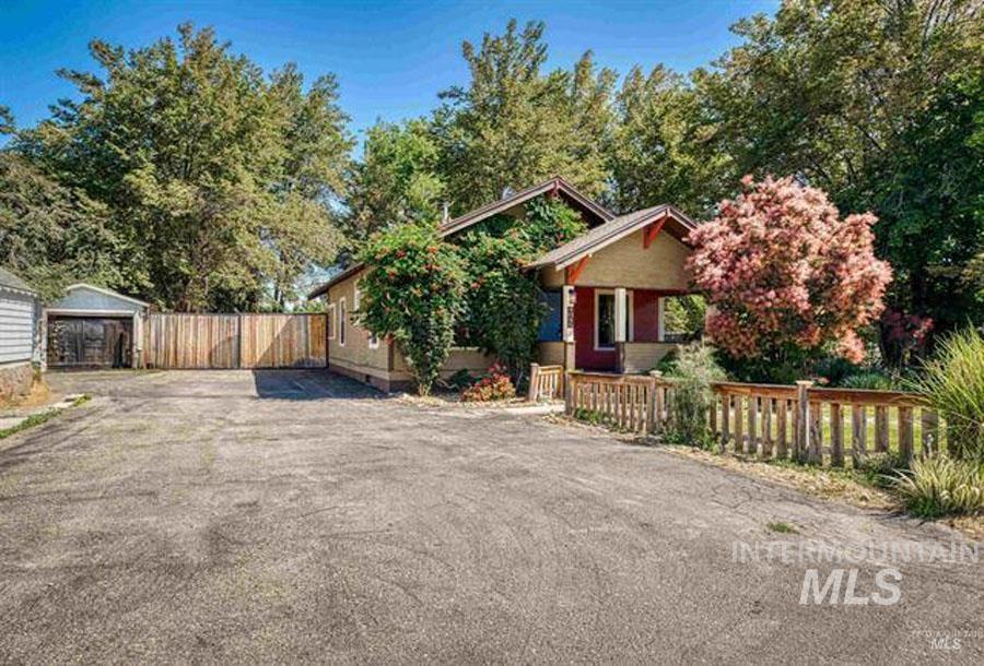 View of front facade
