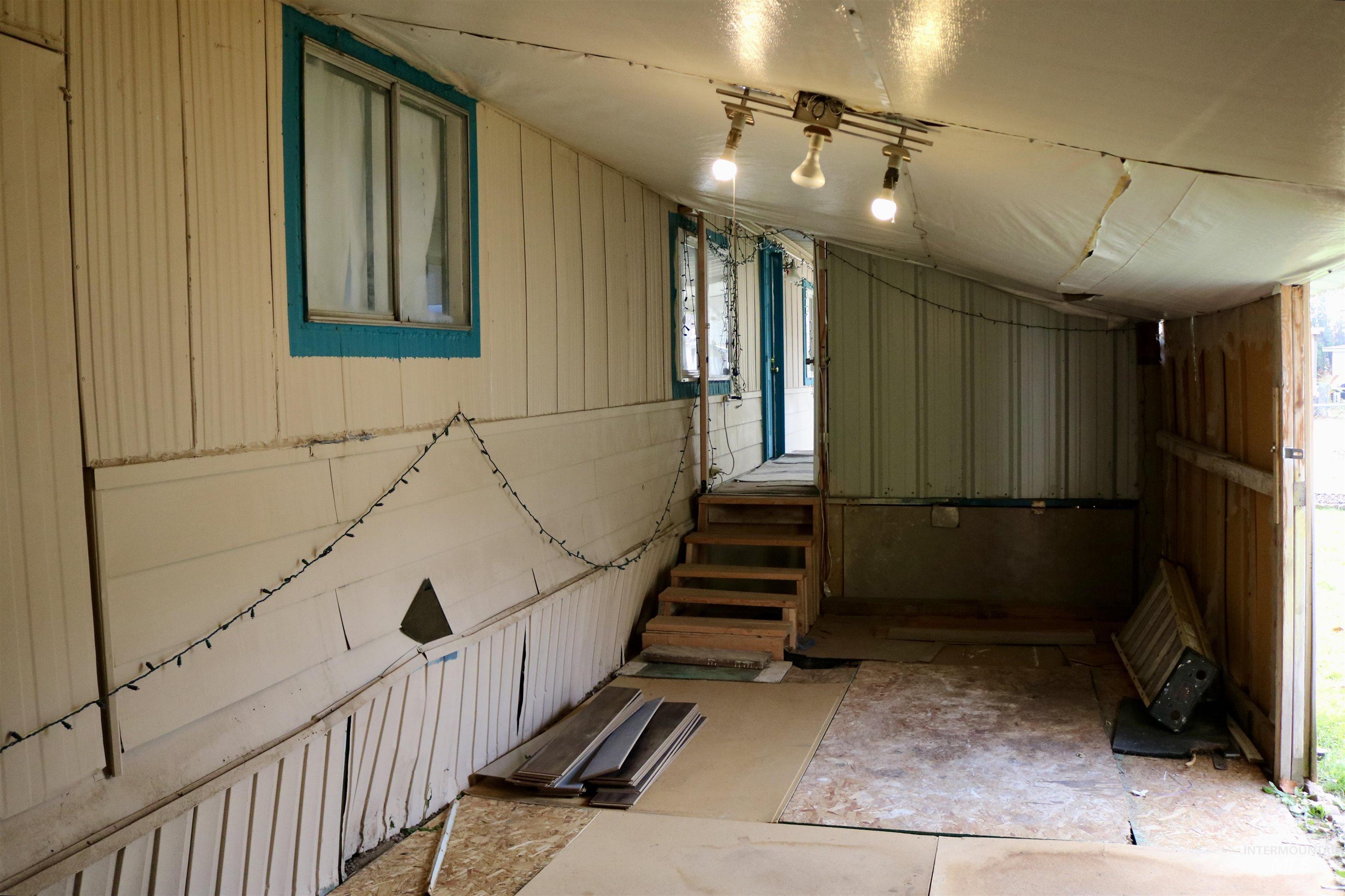 1410 Flamingo, Nampa, Idaho 83651, 2 Bedrooms, 2 Bathrooms, Residential For Sale, Price $73,900, 98968784