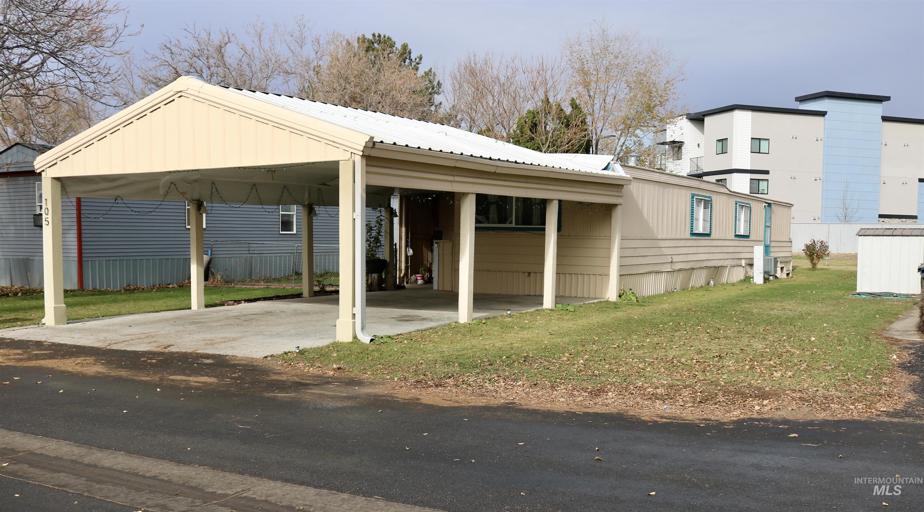 1410 Flamingo, Nampa, Idaho 83651, 2 Bedrooms, 2 Bathrooms, Residential For Sale, Price $73,900, 98968784