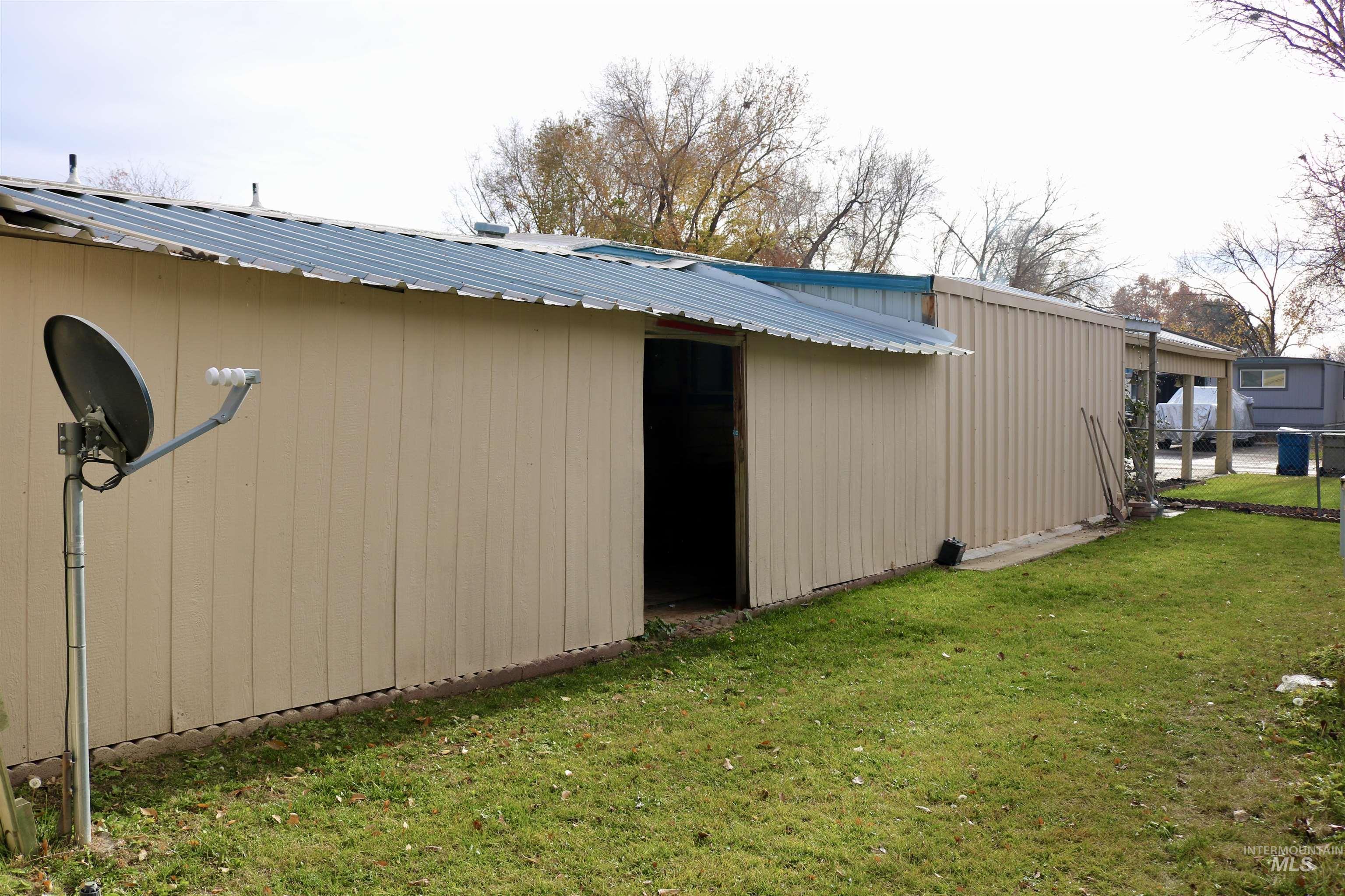 1410 Flamingo, Nampa, Idaho 83651, 2 Bedrooms, 2 Bathrooms, Residential For Sale, Price $73,900, 98968784