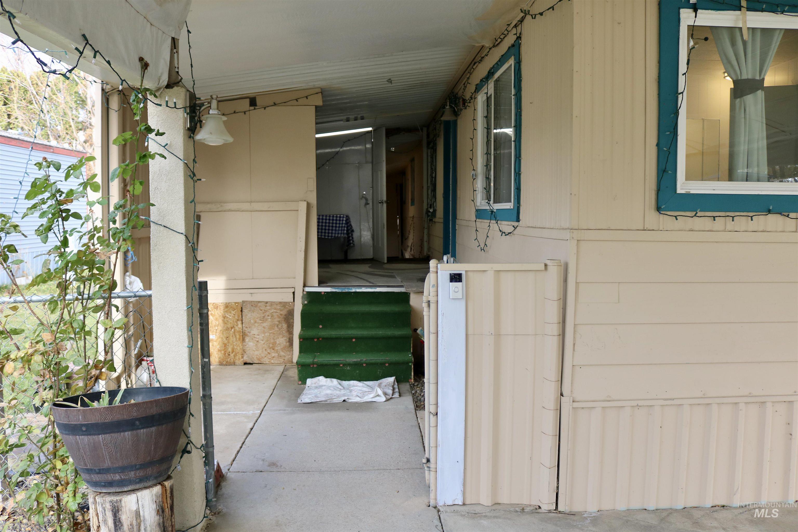 1410 Flamingo, Nampa, Idaho 83651, 2 Bedrooms, 2 Bathrooms, Residential For Sale, Price $73,900, 98968784