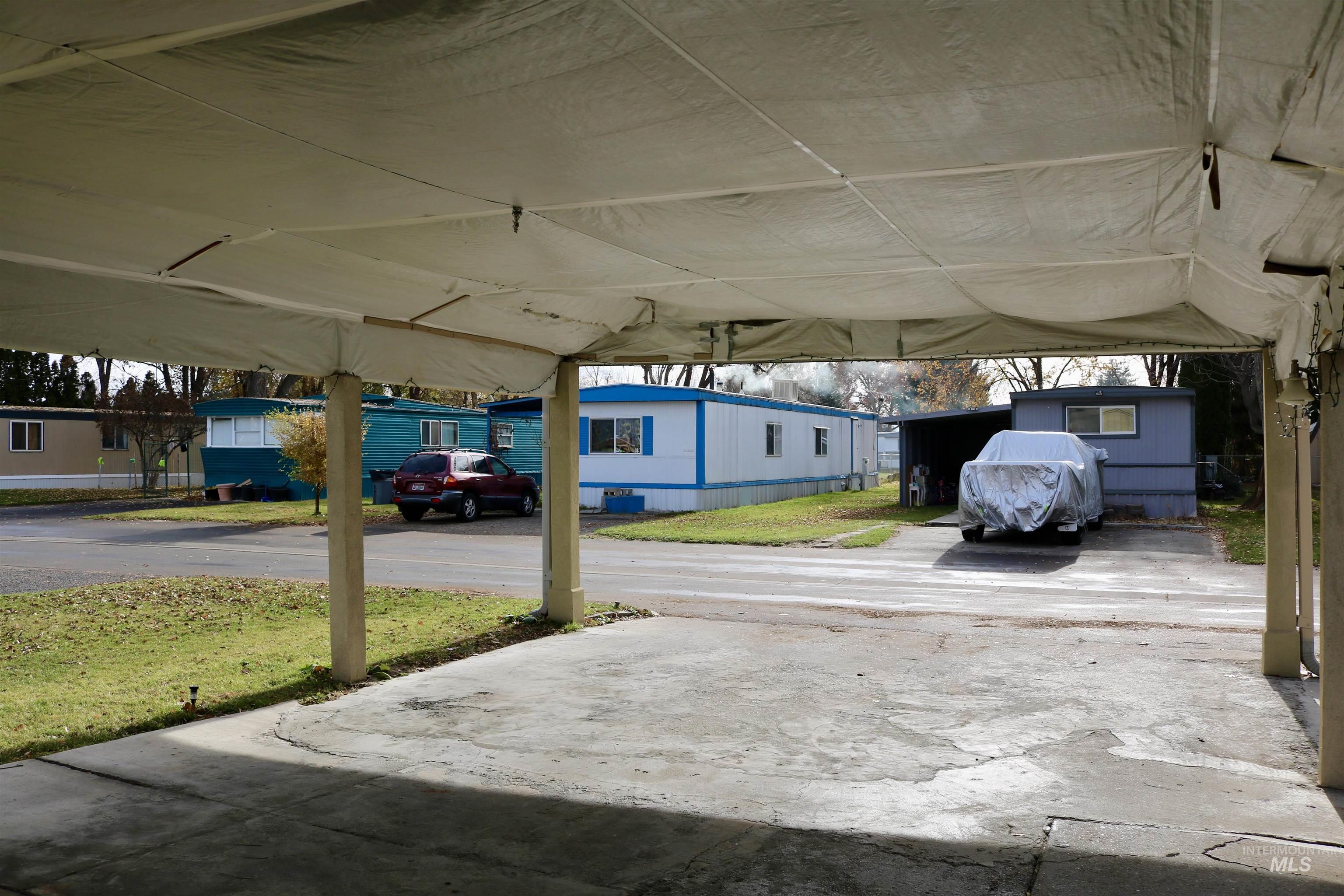 1410 Flamingo, Nampa, Idaho 83651, 2 Bedrooms, 2 Bathrooms, Residential For Sale, Price $73,900, 98968784