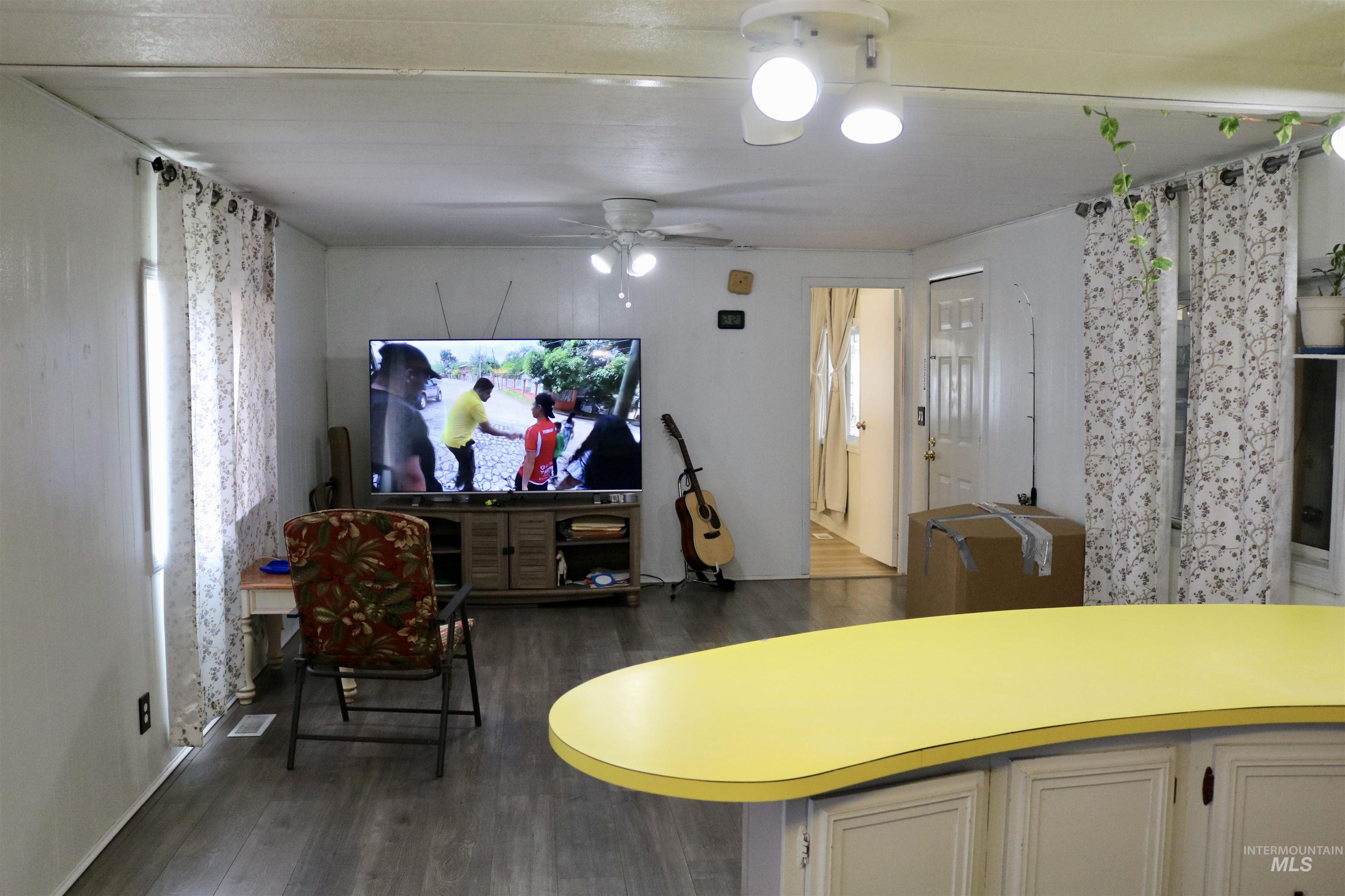 1410 Flamingo, Nampa, Idaho 83651, 2 Bedrooms, 2 Bathrooms, Residential For Sale, Price $73,900, 98968784