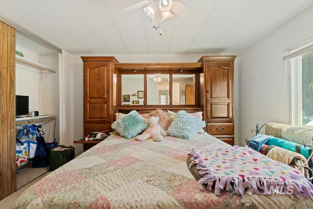 275 N Checola Cir, Boise, Idaho 83713-8004, 2 Bedrooms, 2 Bathrooms, Residential For Sale, Price $120,000, 98968786