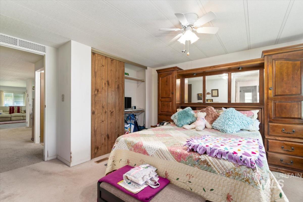 275 N Checola Cir, Boise, Idaho 83713-8004, 2 Bedrooms, 2 Bathrooms, Residential For Sale, Price $120,000, 98968786