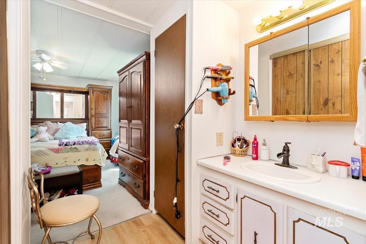 275 N Checola Cir, Boise, Idaho 83713-8004, 2 Bedrooms, 2 Bathrooms, Residential For Sale, Price $120,000, 98968786