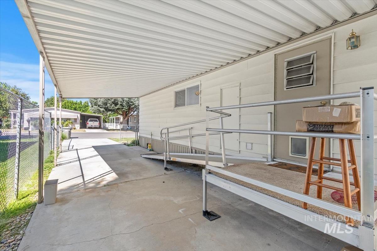 275 N Checola Cir, Boise, Idaho 83713-8004, 2 Bedrooms, 2 Bathrooms, Residential For Sale, Price $120,000, 98968786