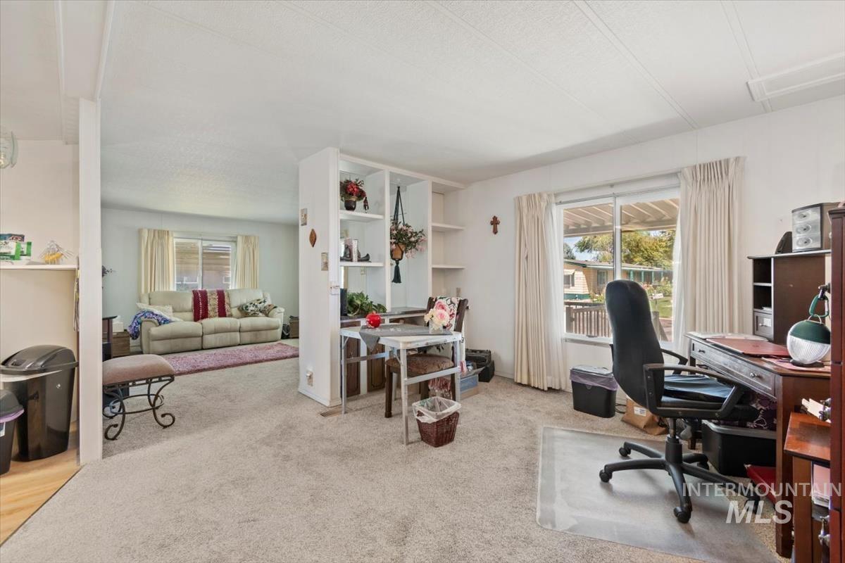 275 N Checola Cir, Boise, Idaho 83713-8004, 2 Bedrooms, 2 Bathrooms, Residential For Sale, Price $120,000, 98968786