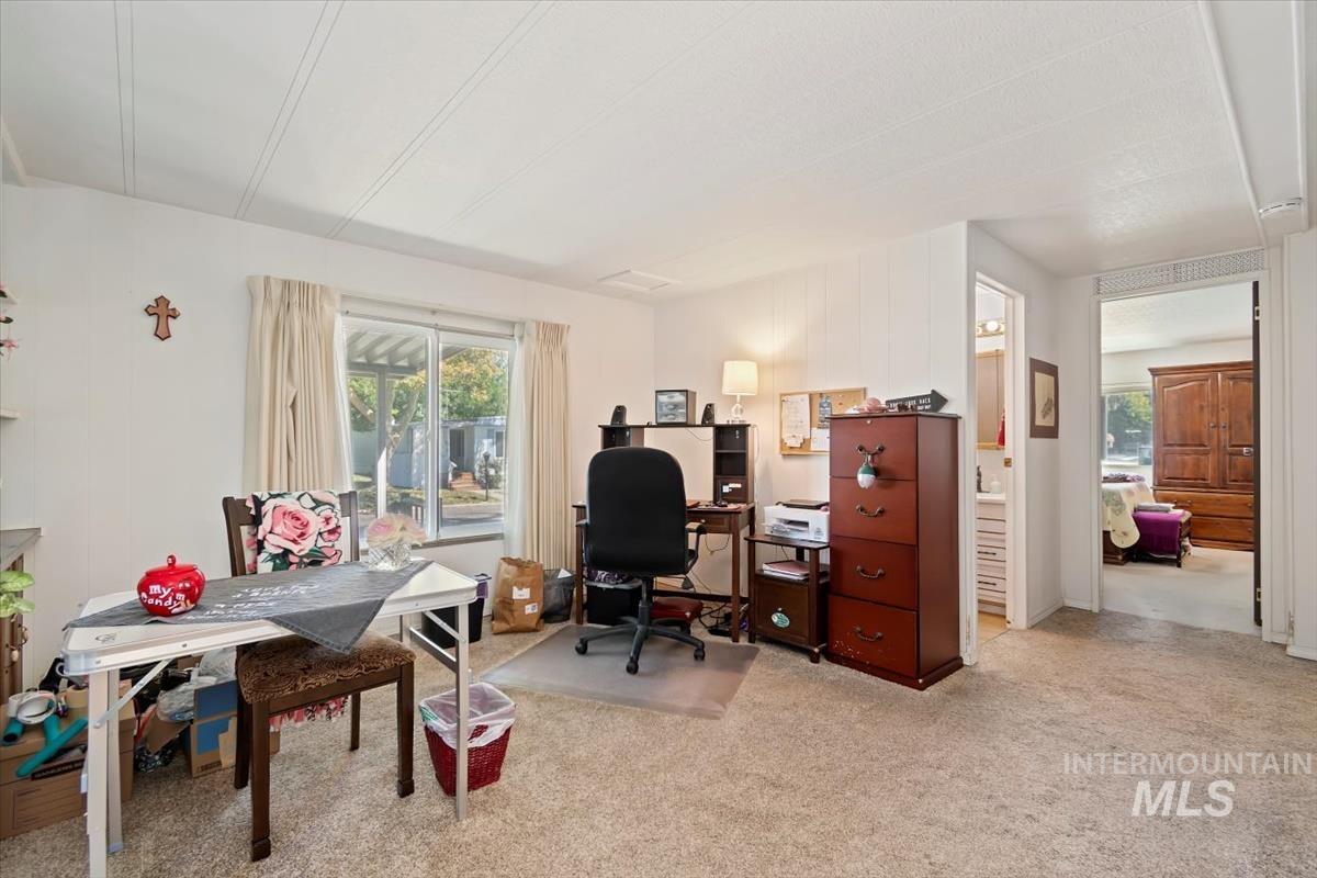 275 N Checola Cir, Boise, Idaho 83713-8004, 2 Bedrooms, 2 Bathrooms, Residential For Sale, Price $120,000, 98968786