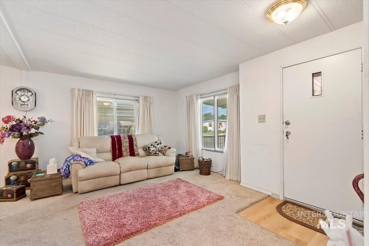 275 N Checola Cir, Boise, Idaho 83713-8004, 2 Bedrooms, 2 Bathrooms, Residential For Sale, Price $120,000, 98968786