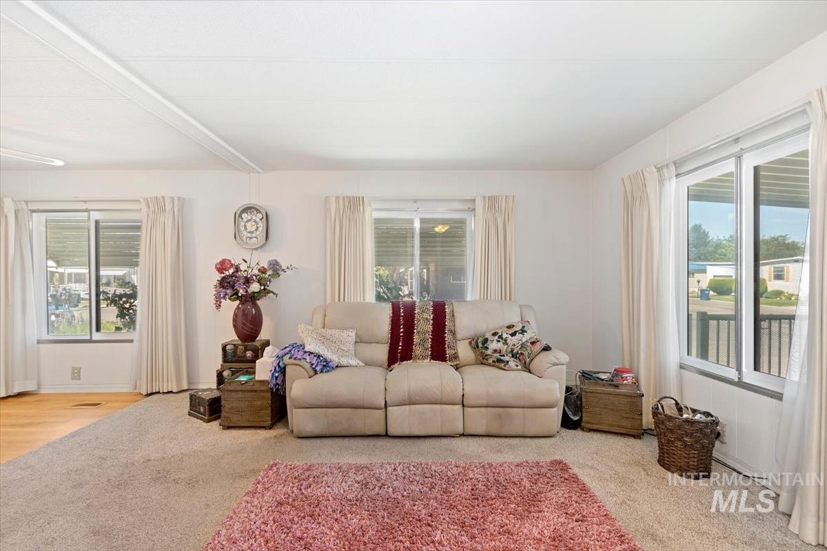 275 N Checola Cir, Boise, Idaho 83713-8004, 2 Bedrooms, 2 Bathrooms, Residential For Sale, Price $120,000, 98968786