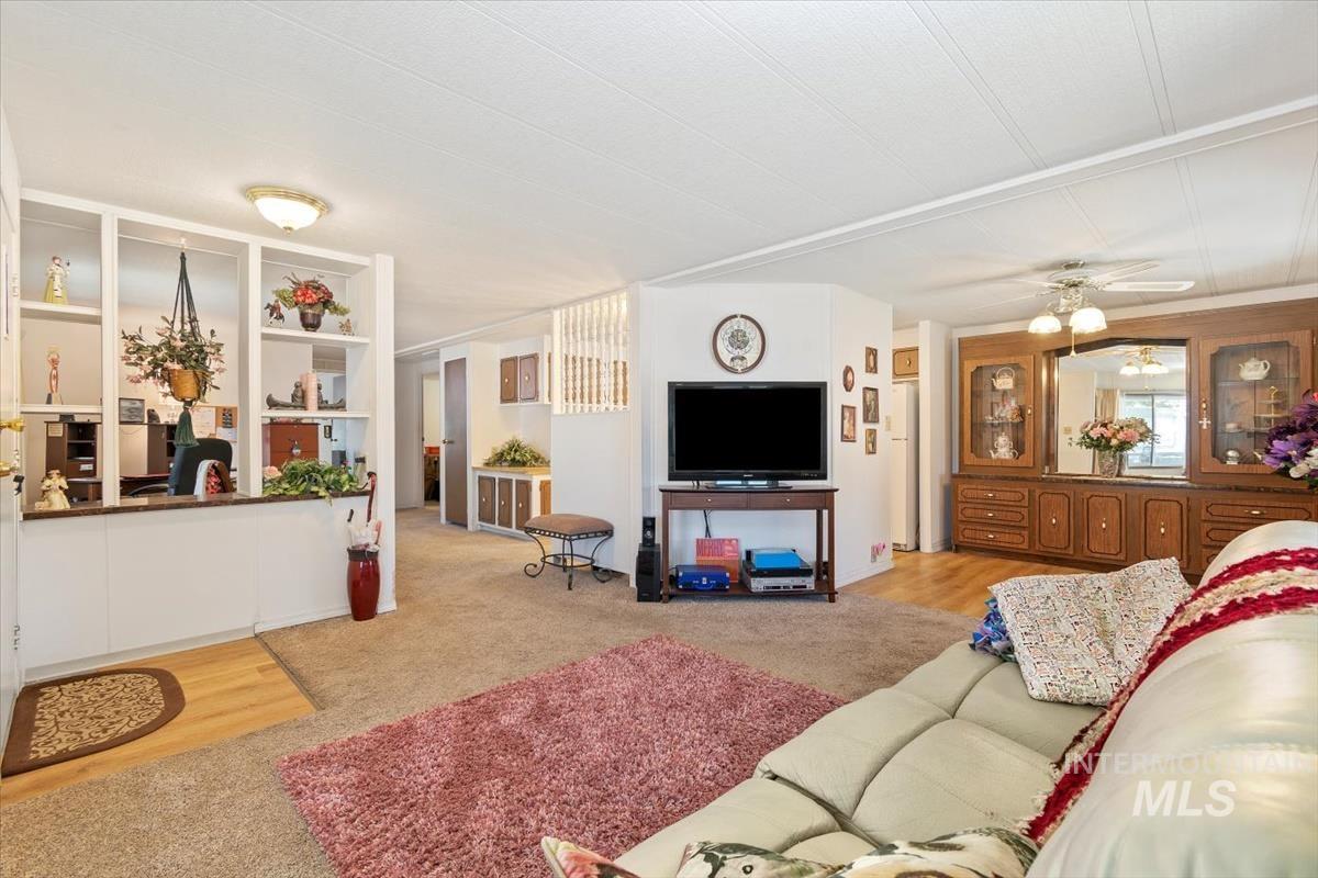 275 N Checola Cir, Boise, Idaho 83713-8004, 2 Bedrooms, 2 Bathrooms, Residential For Sale, Price $120,000, 98968786