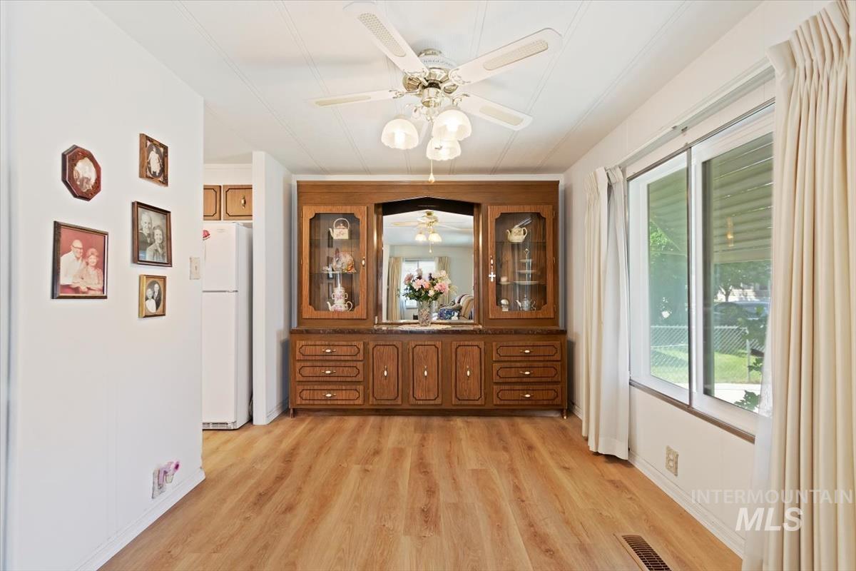 275 N Checola Cir, Boise, Idaho 83713-8004, 2 Bedrooms, 2 Bathrooms, Residential For Sale, Price $120,000, 98968786