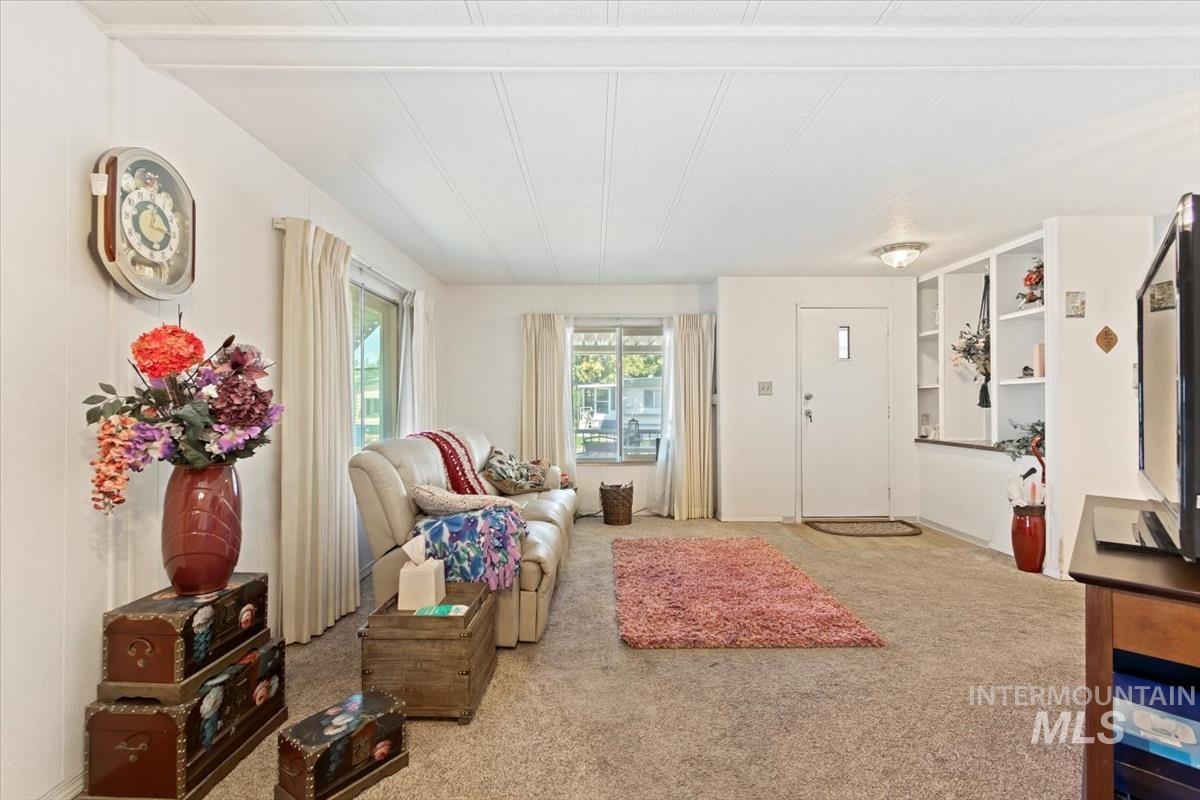 275 N Checola Cir, Boise, Idaho 83713-8004, 2 Bedrooms, 2 Bathrooms, Residential For Sale, Price $120,000, 98968786